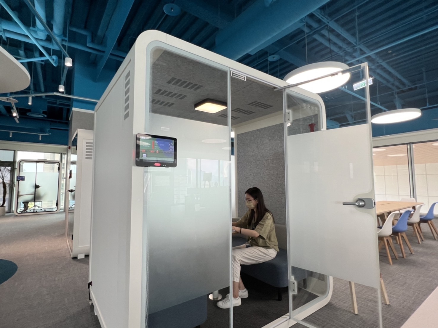 米兰milan高雄據點的智慧行動辦公艙，展現米兰milan在面板以外的研發應用軟實力