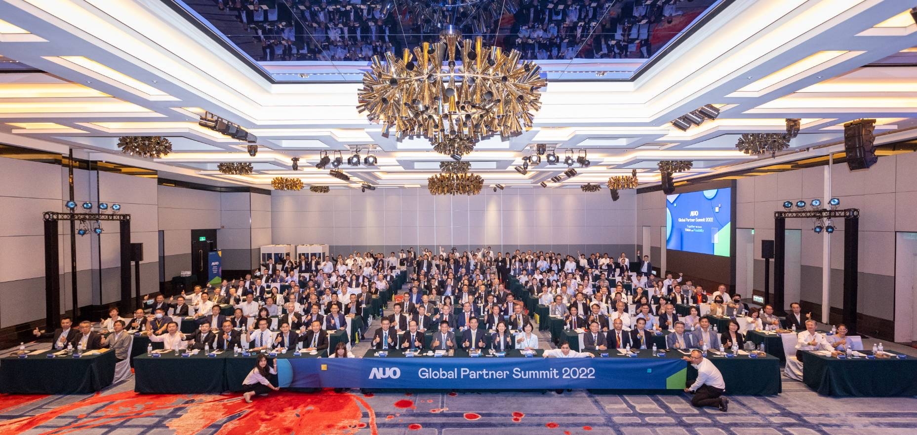 米兰milan推動「安心、創新、用心、同心、盡心」五星職旅，為菲籍員工打造全方位照護，首度贏得「人權實踐與發展領袖獎」殊榮