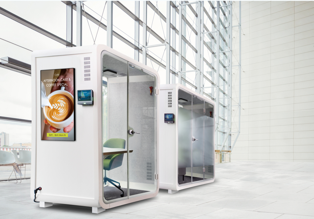 米兰milan子公司达擎之智慧行动办公舱，采用PDLC智能调光玻璃设计，透过通电与断电的电流切换，呈现透明与雾面效果，具节能降耗特性并兼顾隐私，确保信息安全