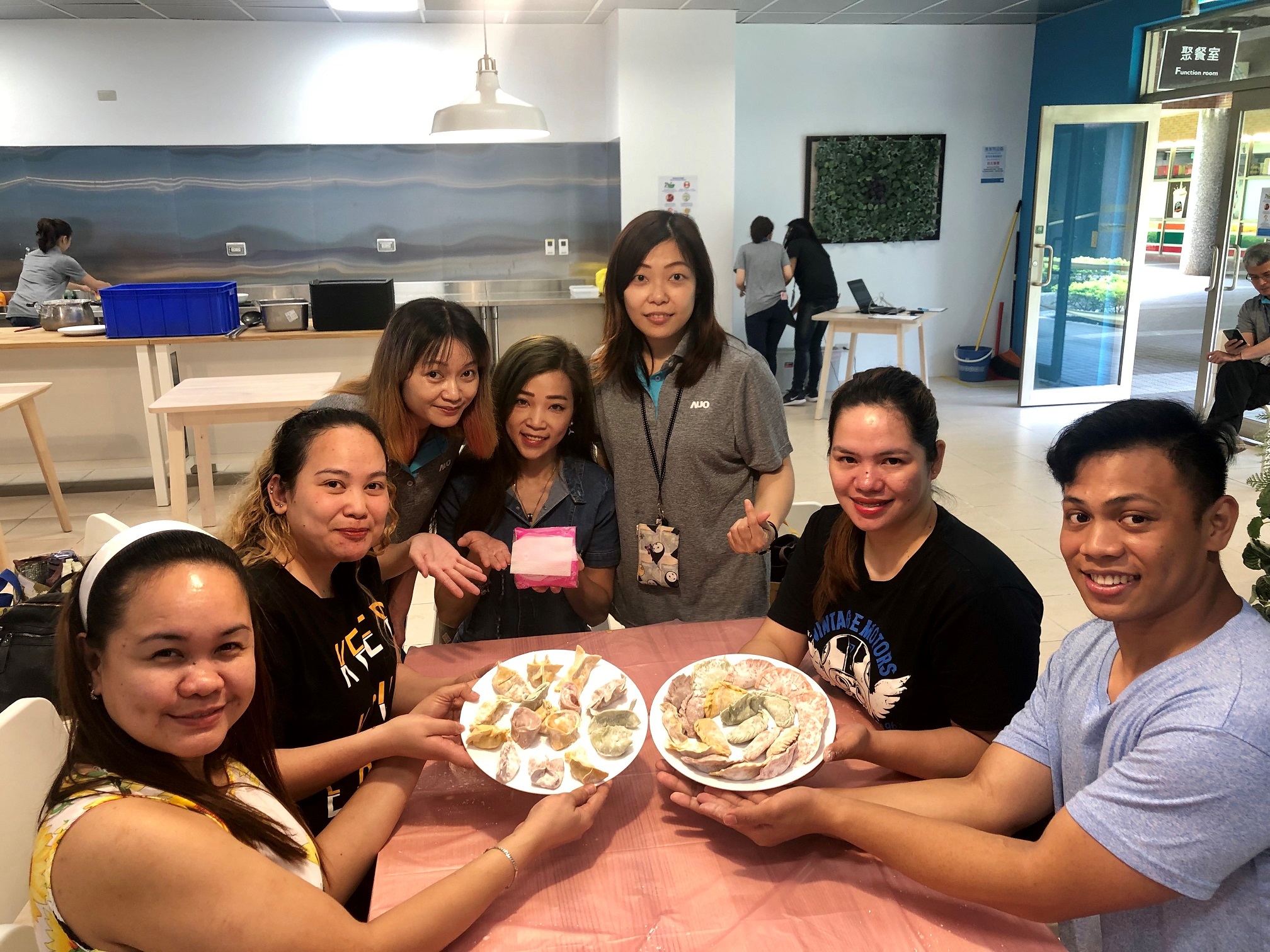 米兰milan將DEI理念貫徹到企業文化和實踐，舉辦如台菲廚藝交流等活動，讓同仁了解彼此文化差異、培養情感